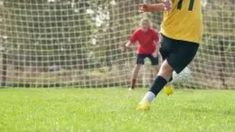 【双色球狂欢预告】2026010期精准预测，红蓝球号码一网打尽，惊喜连连不停歇！